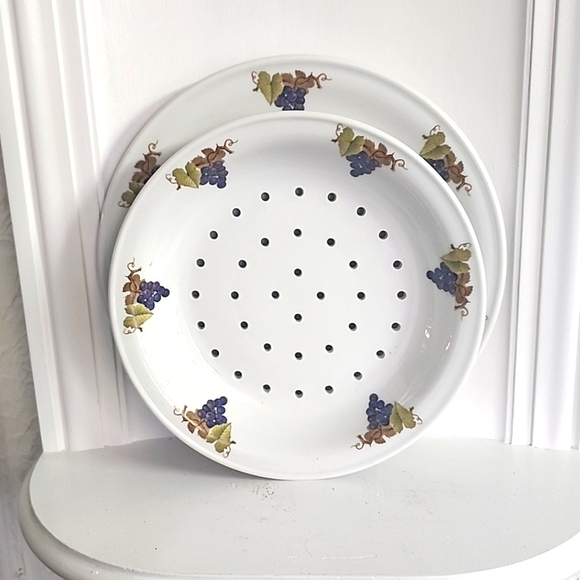 Elegant Apilco Porcelain France Grape & Fruit Strainer Bowl and Plate. Set of 2 - Picture 1 of 6